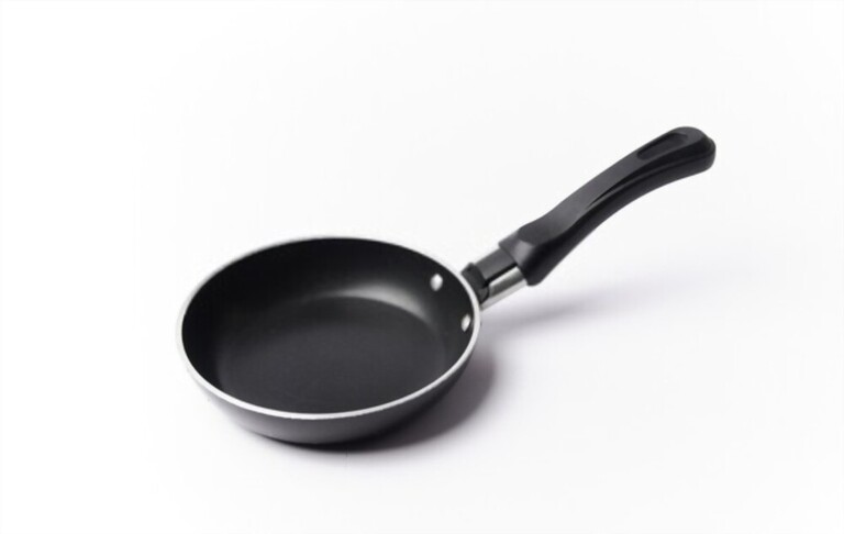 How to Choose a Saute Pan