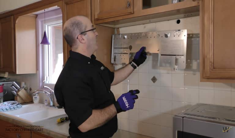 How To Install Under Cabinet Microwave